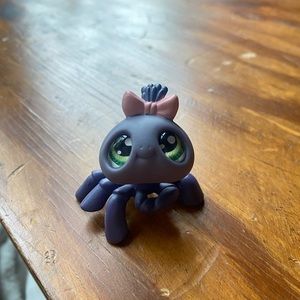 RARE LPS #329 Glass Eyed Purple Spider W/ Bow & Flowers